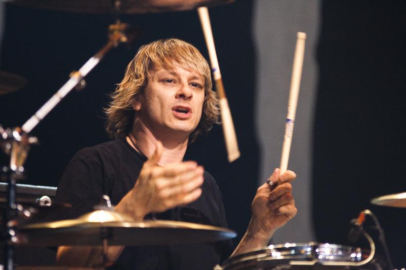 Ray_Luzier_of_Korn